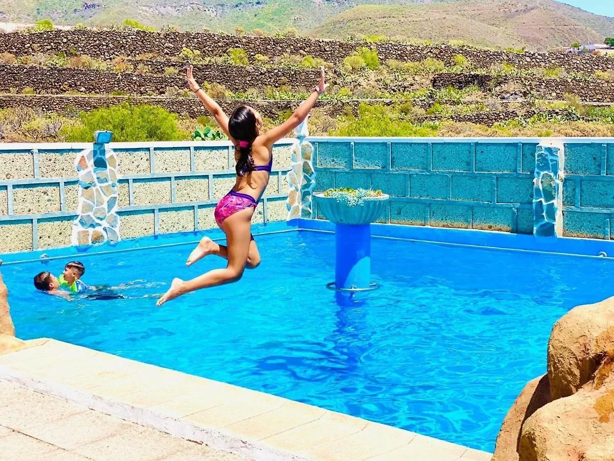 Villa Bernegal Moneyba Hot Tub Climatizado Piscina Y Jardin Buzanada Сasa de vacaciones