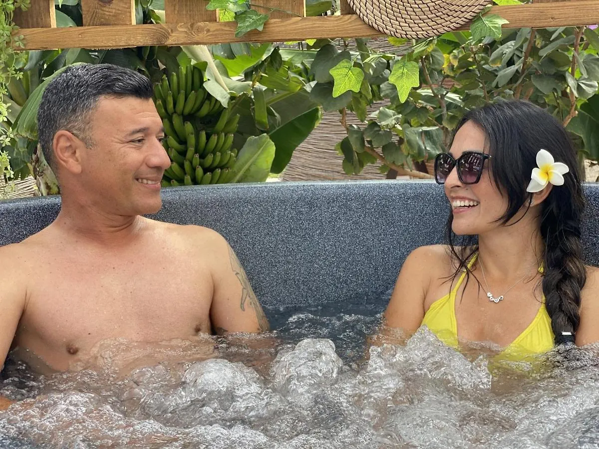 Holiday home Bernegal Moneyba Hot Tub Climatizado Piscina Y Jardin Villa Buzanada